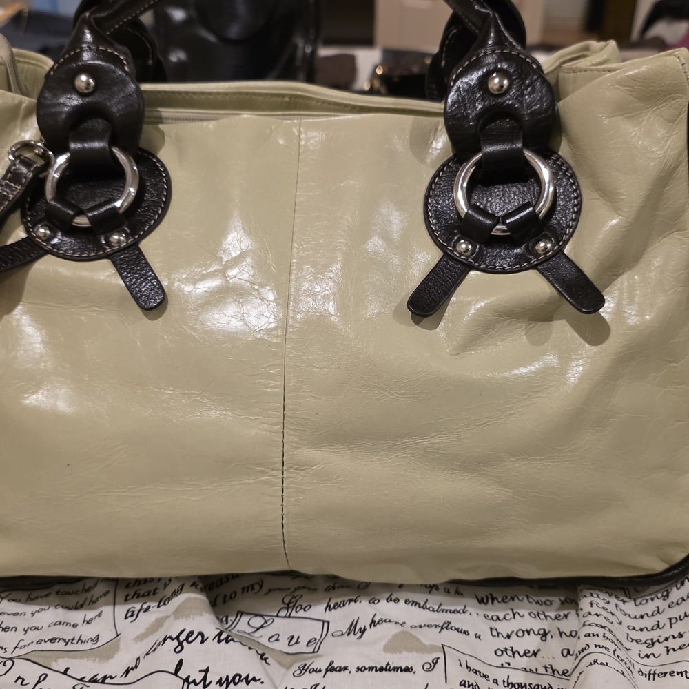 Barr & Barr Elegant Sage Cream Leather Handbag